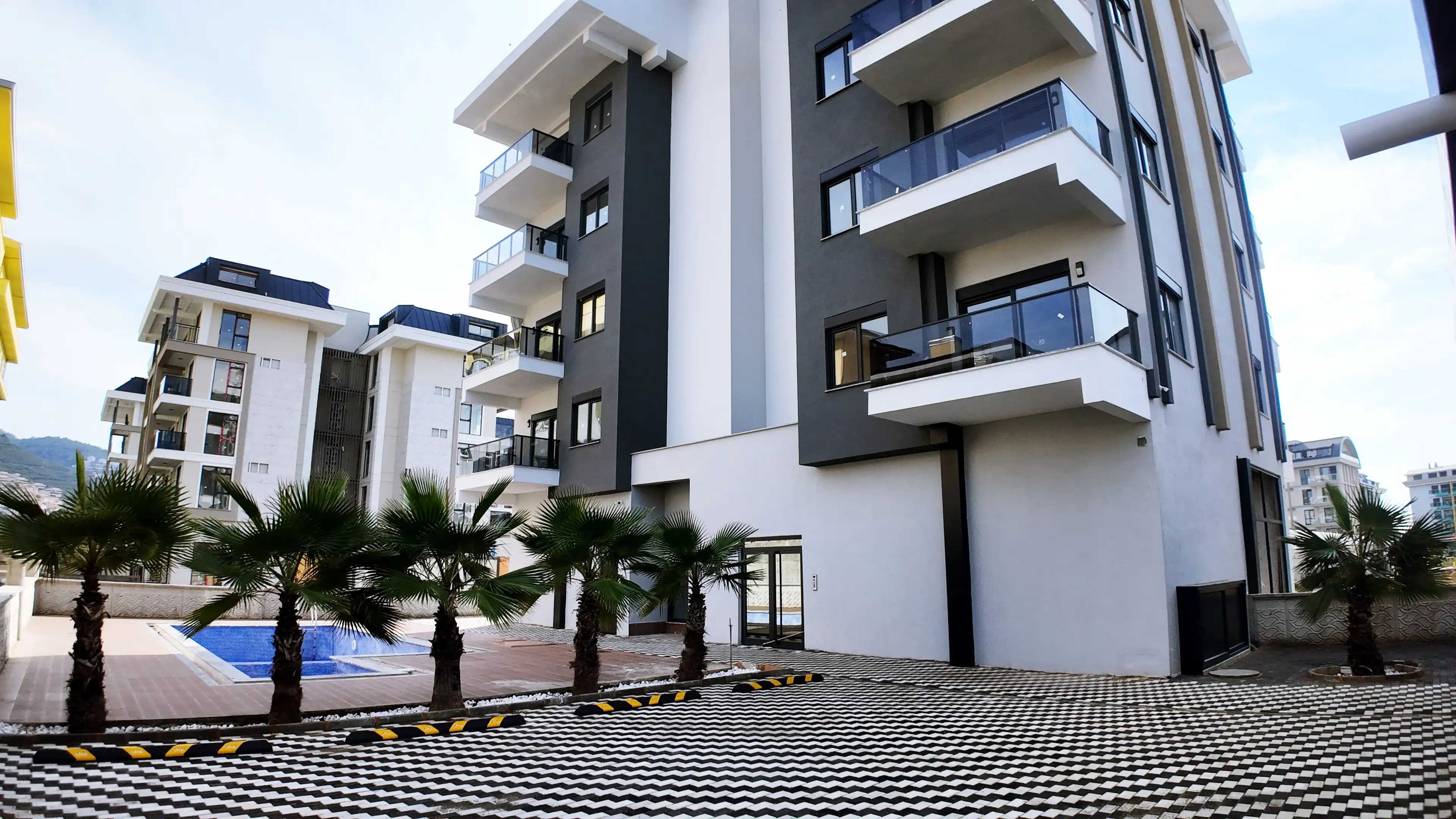 Изображение Новый дуплекс без мебели в престижном комплексе в Алании